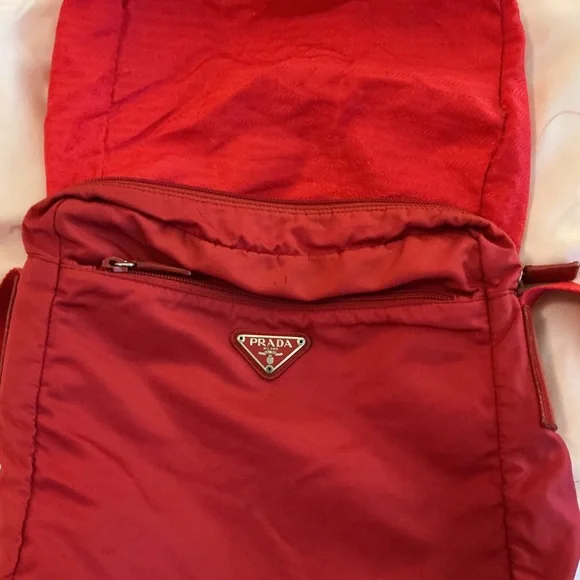 PRADA Nylon Red Messenger Crossbody Bag w/ Shoulder Strap Vintage Authentic - Picture 16 of 16
